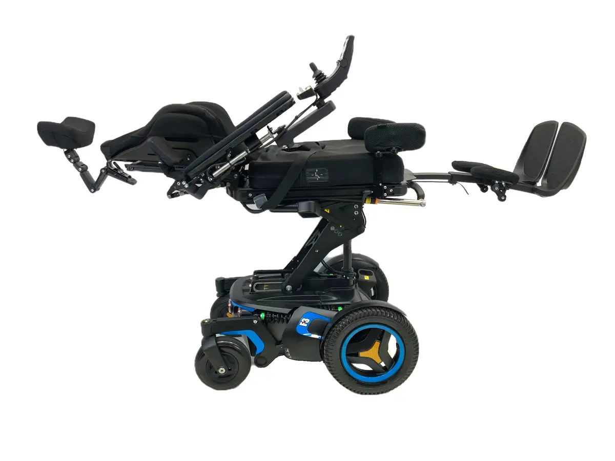 2018 Permobil F3 Corpus Power Wheelchair With Seat Elevate, Tilt, Recline & Power Legs | 18" X 20" | Only 37 Miles!! 1