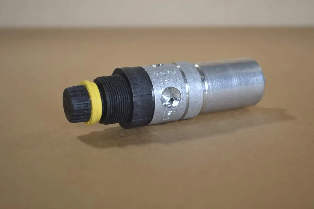 Water Trap / Regulator 1/4" Inlet 1