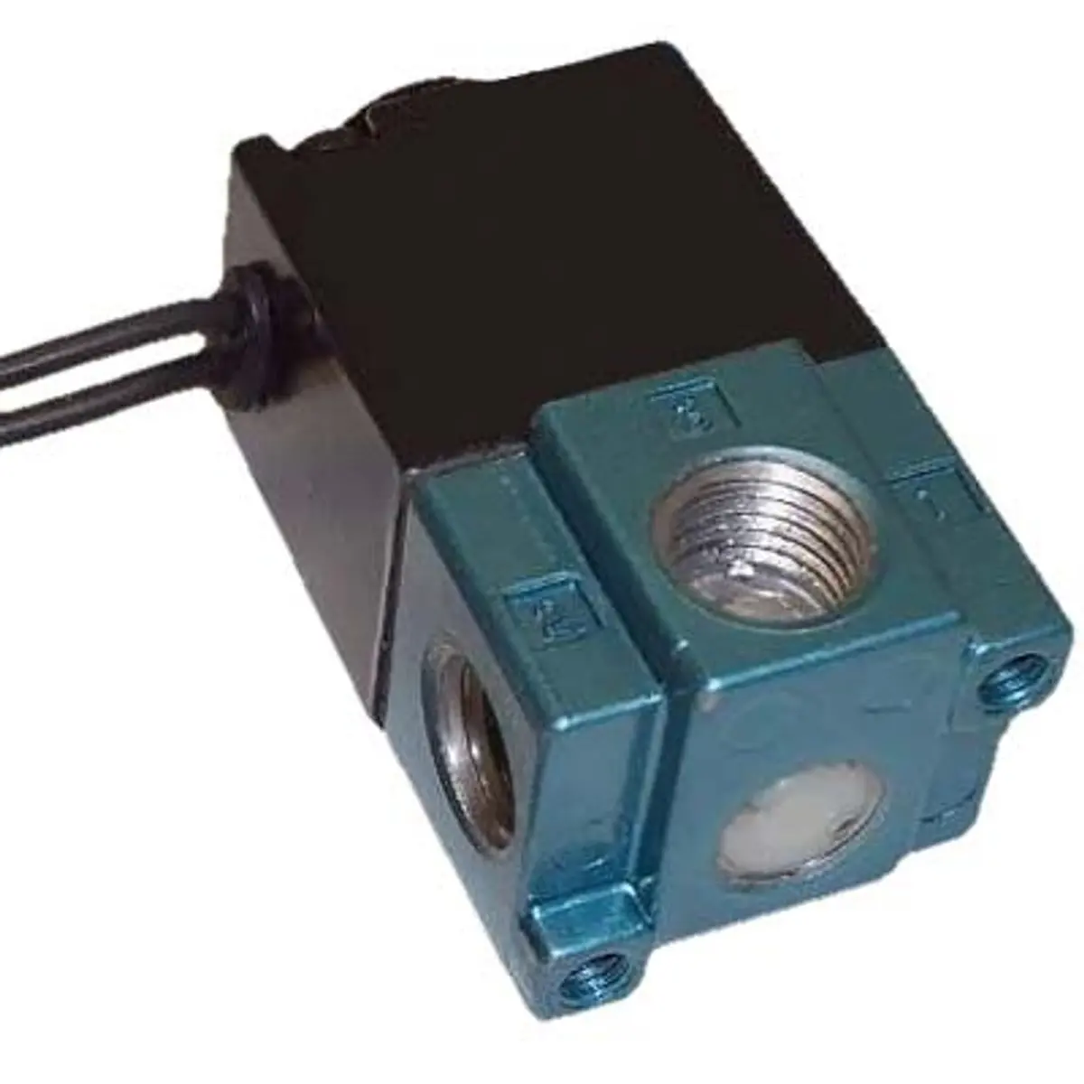 Pirate Brand - Solenoid Valve, 12V, 3-Way, 1/4" Npt, 8.5W, 150 Psi 1