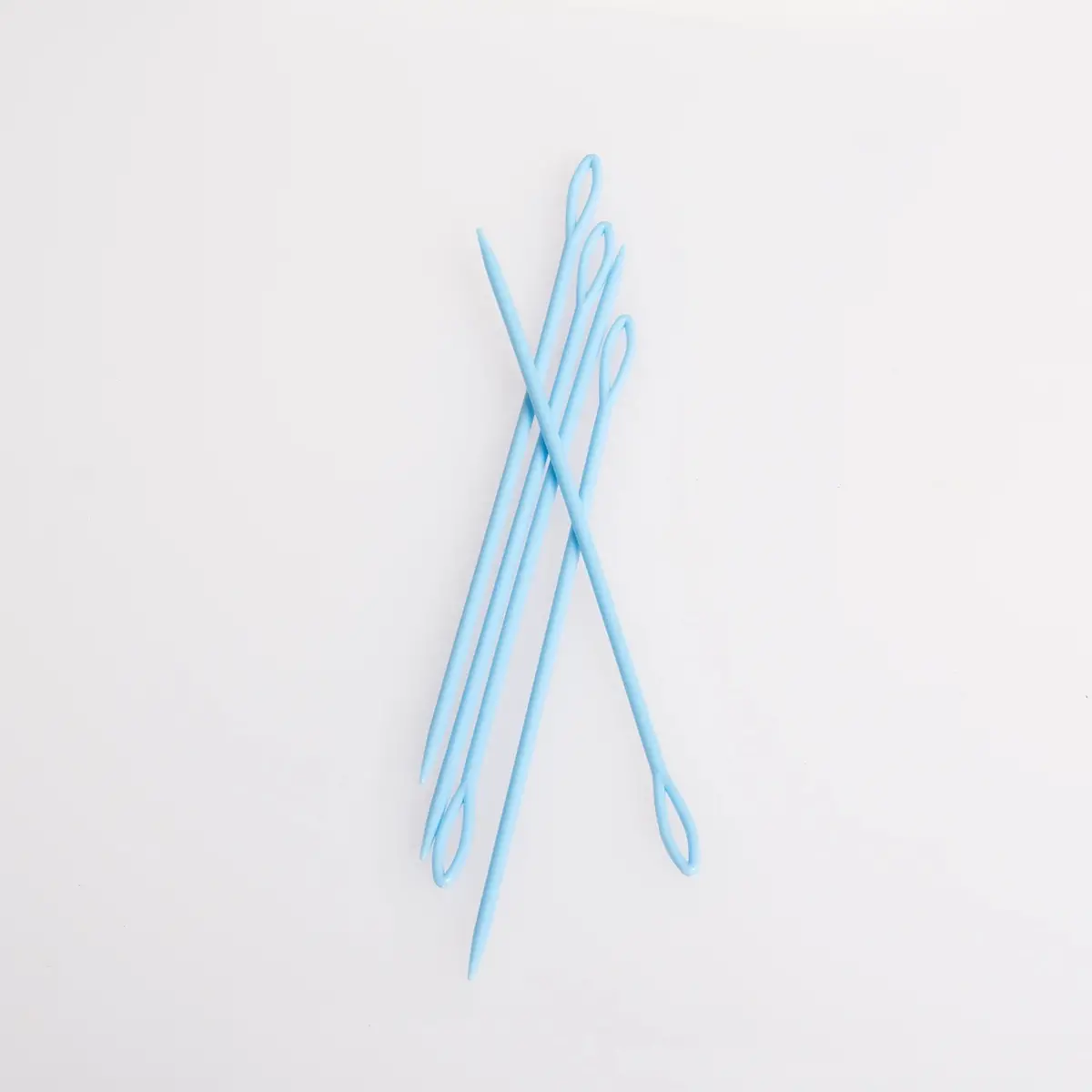 6ʺ Plastic Weaving Needle 1