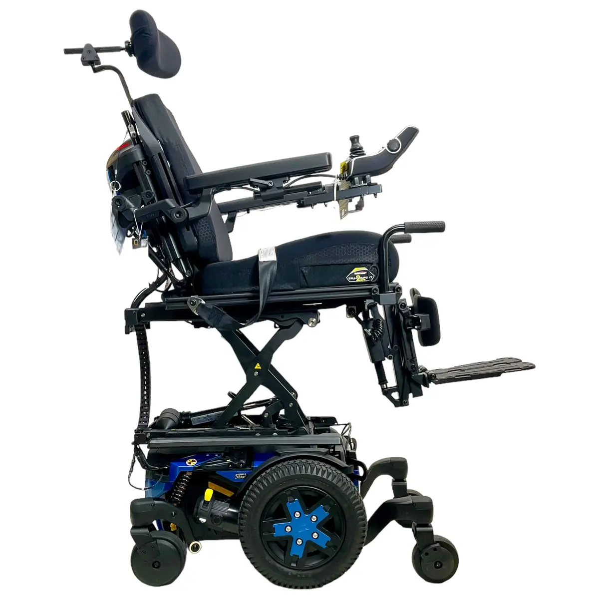 Mint Condition 2023 Pride Mobility Quantum Q6 Edge 3 Power Chair | 18 X 19 Inch Seat | Ilevel Seat Elevate | Only 2 Miles! 1