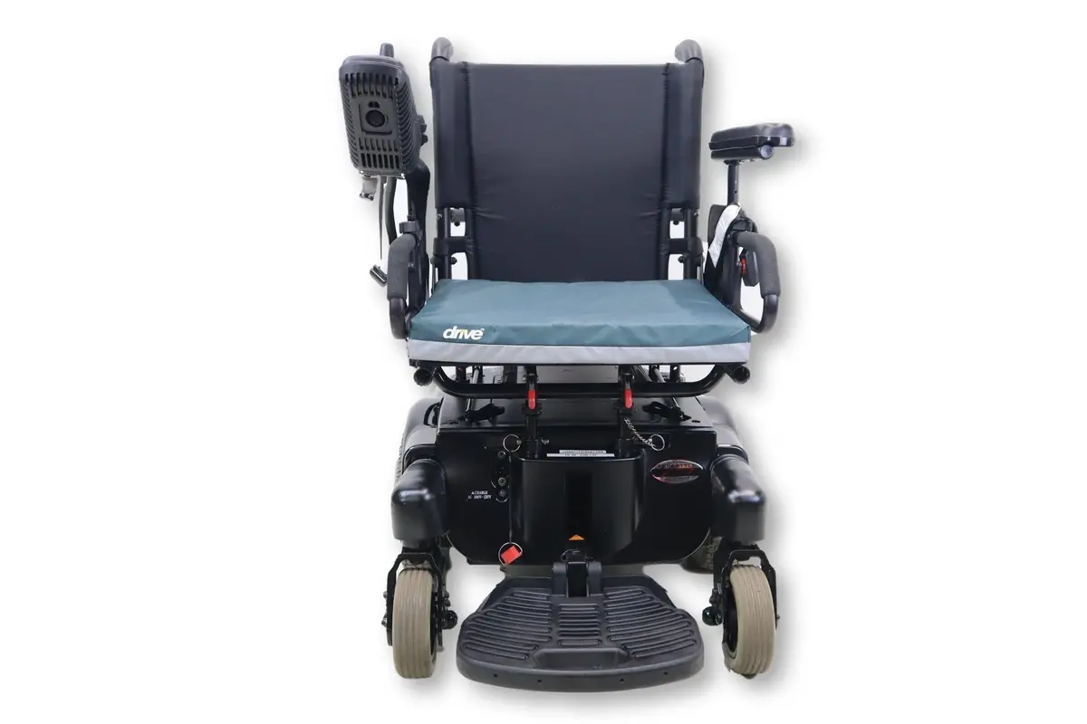Sunrise Medical Quickie Freestyle Electric Wheelchair | 18" X 16" Seat 2